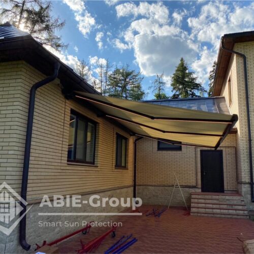 Фотографии выполненных работ компании «ABIE-GROUP» кассетной маркизы Kyma. г.Истра , Московской обл.